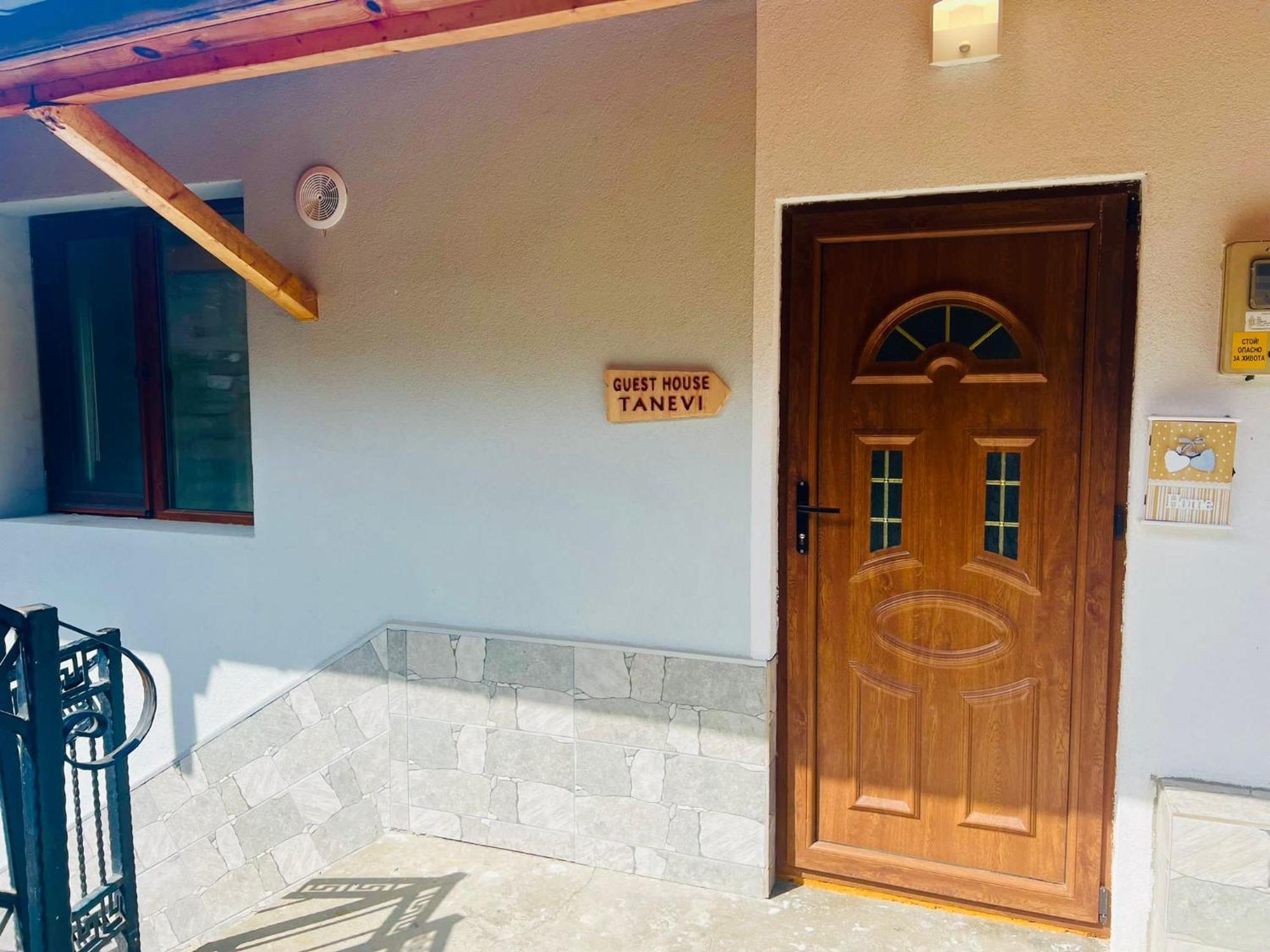 Guest House Tanevi Devin Exterior foto